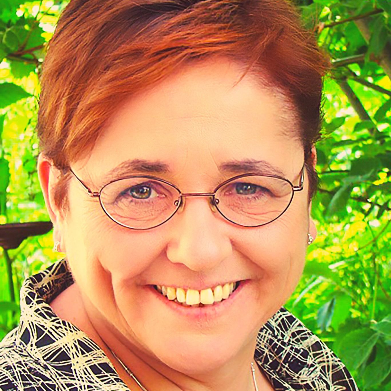 cropped-Petra-gross-bearbeitet-300-mit-Filter-gedreht.jpg